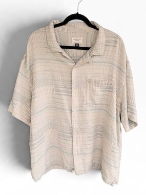 American Eagle Men’s XXL Textured Geometric Button Up Shirt Blue Cream